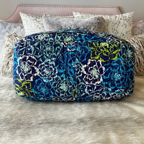 VERA BRADLEY Katalina Blue 2015 Grand Traveler Bag Duffle Green White Floral - Picture 12 of 15